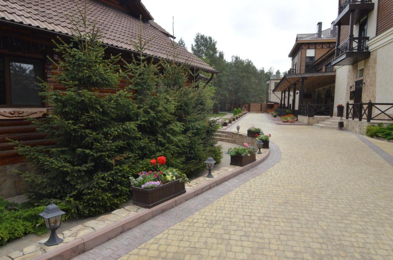 Sobi Hotel Vyšhorod Esterno foto